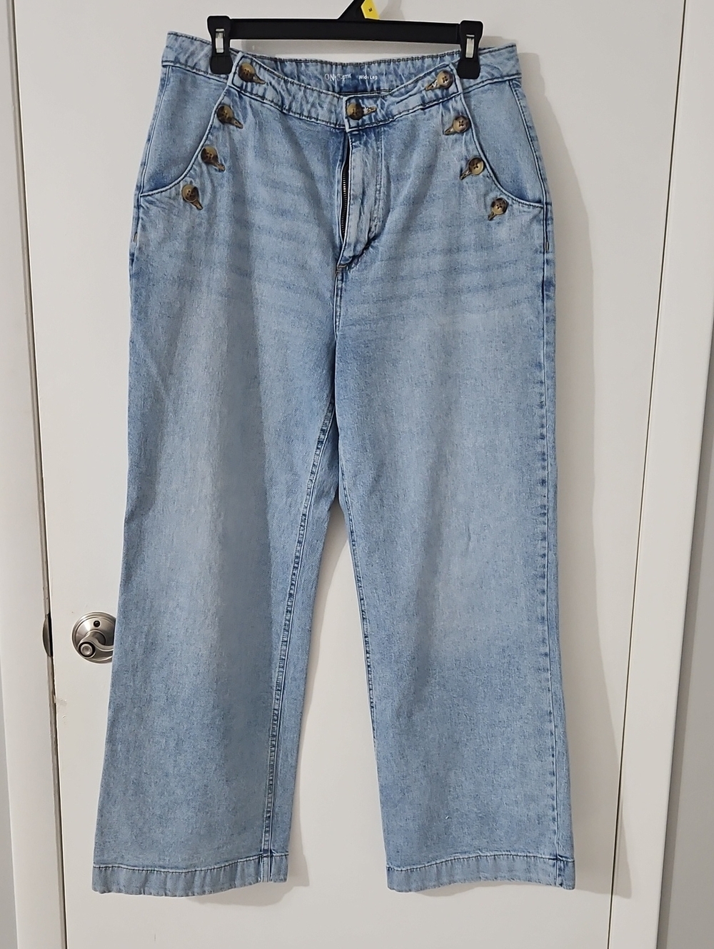 Light Wash Wide Leg High-Rise Jeans with Button Detail